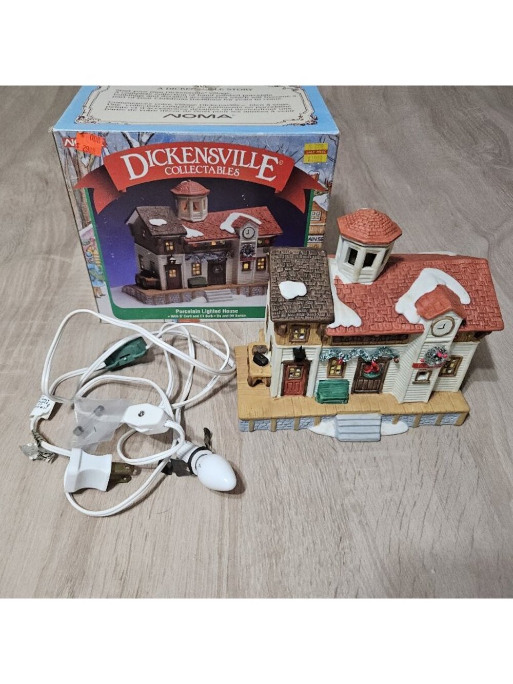 Noma Dickensville Collectables Lighted Train Station Christmas Village House